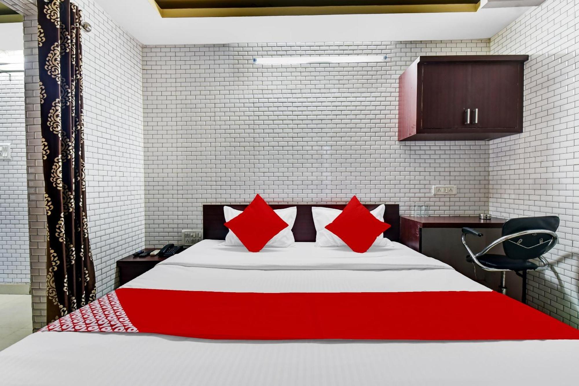 Hotel O Eleven Hotel & Banquet Kota  Bagian luar foto