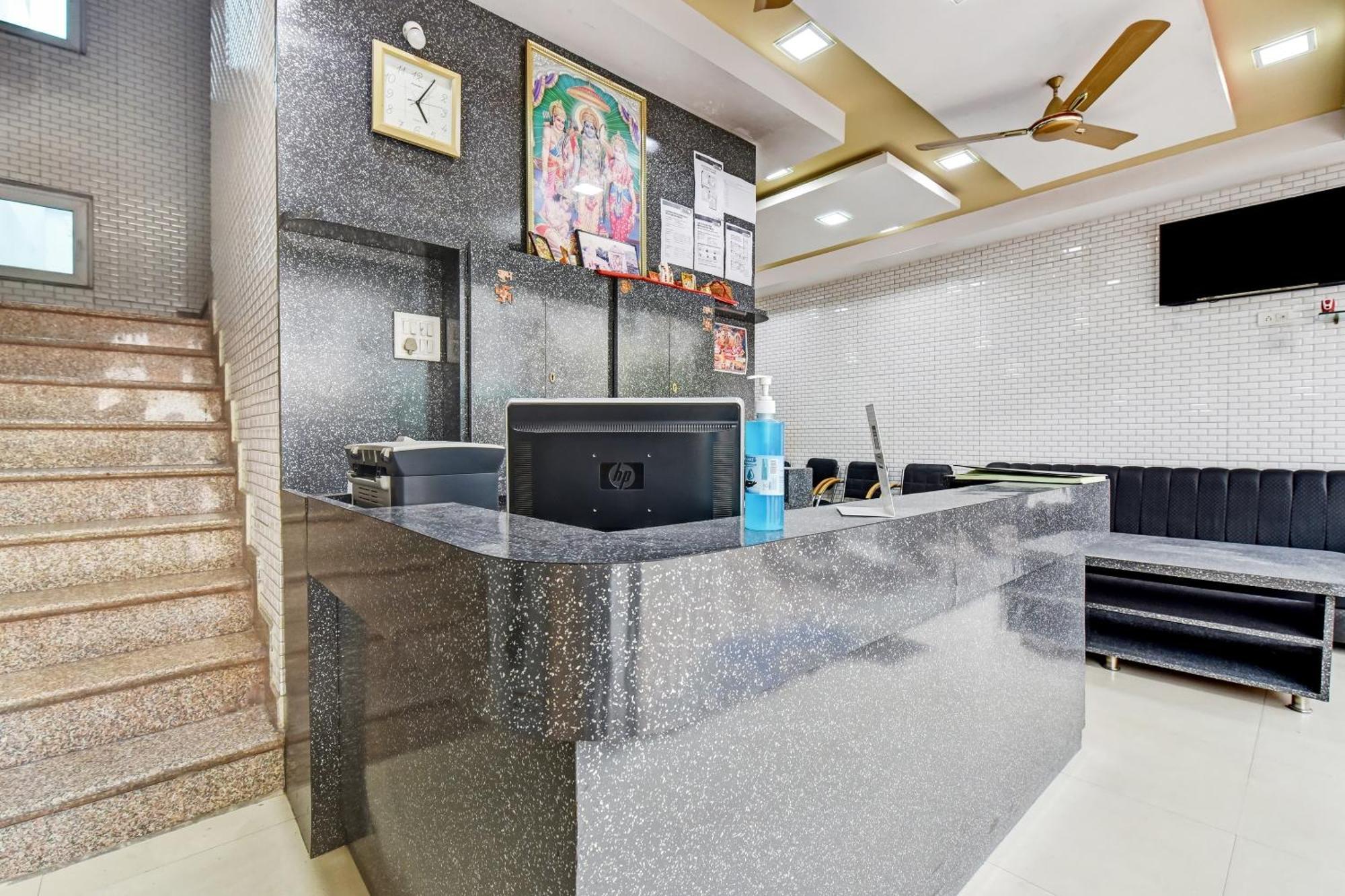 Hotel O Eleven Hotel & Banquet Kota  Bagian luar foto